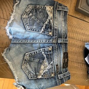 Miss me shorts size 28